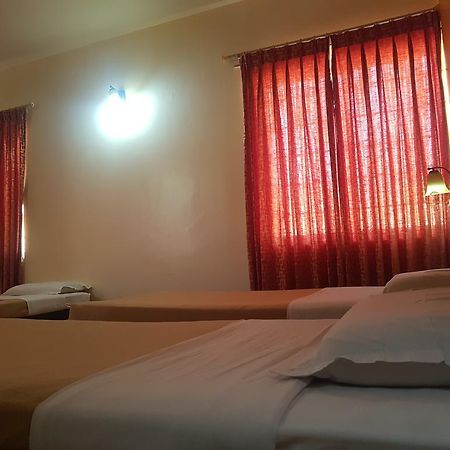 Tom'S Hotel Bangalore Luaran gambar