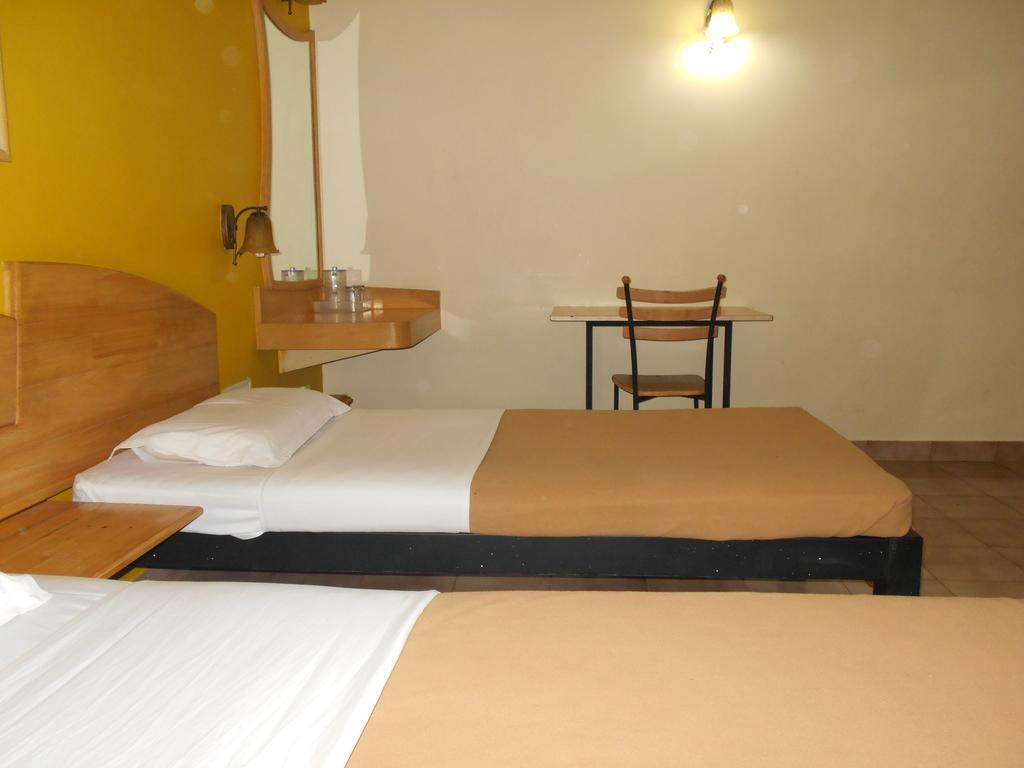 Tom'S Hotel Bangalore Bilik gambar