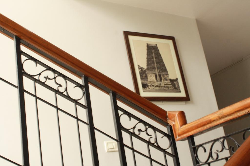 Tom'S Hotel Bangalore Luaran gambar