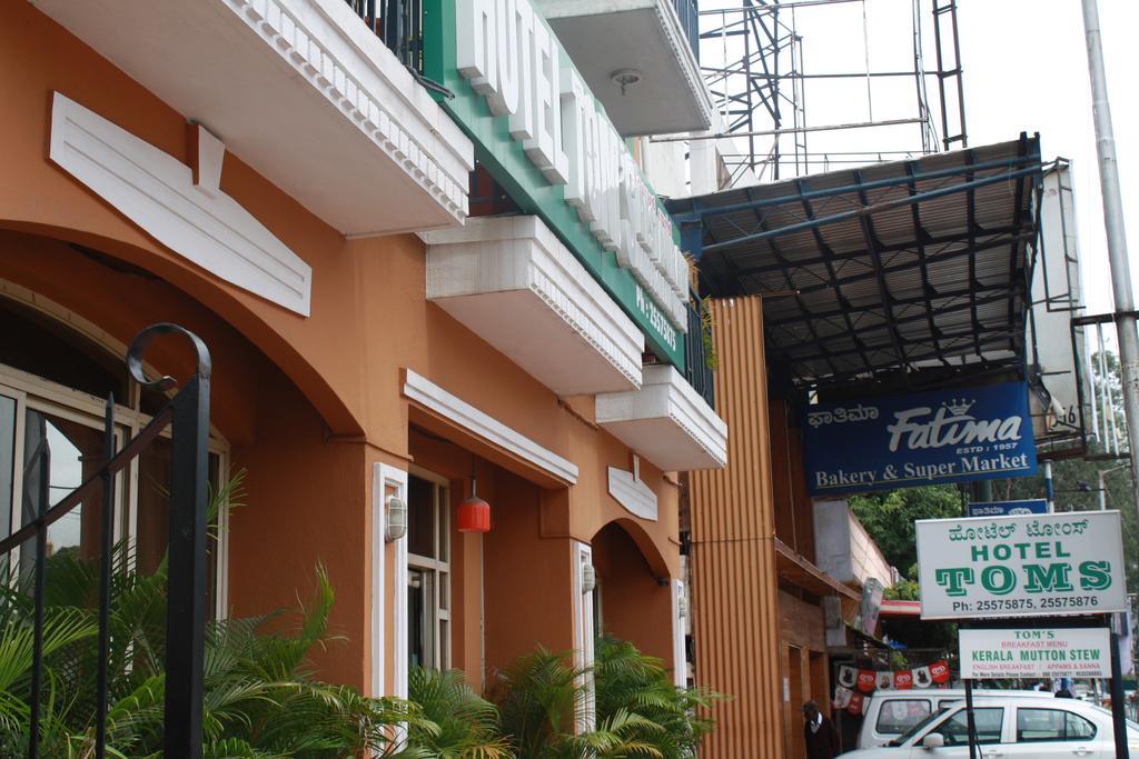 Tom'S Hotel Bangalore Luaran gambar