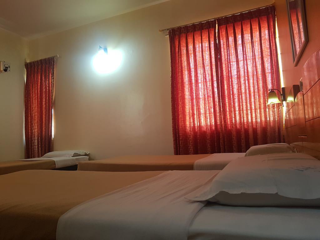 Tom'S Hotel Bangalore Luaran gambar
