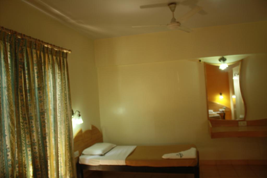 Tom'S Hotel Bangalore Luaran gambar