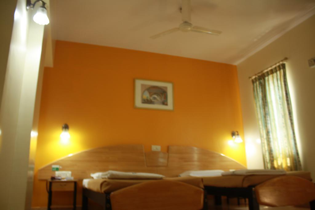 Tom'S Hotel Bangalore Luaran gambar