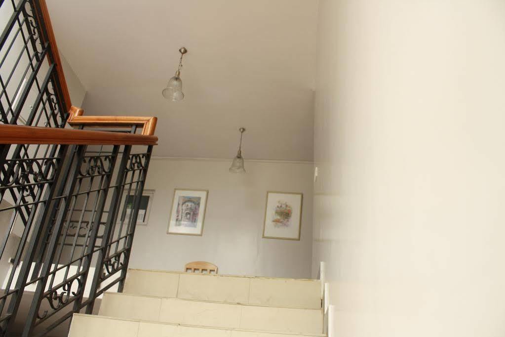 Tom'S Hotel Bangalore Luaran gambar