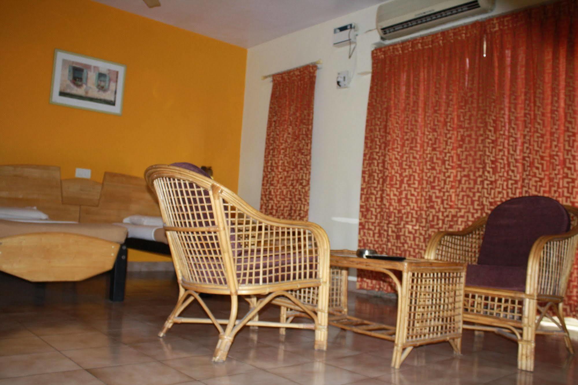 Tom'S Hotel Bangalore Luaran gambar