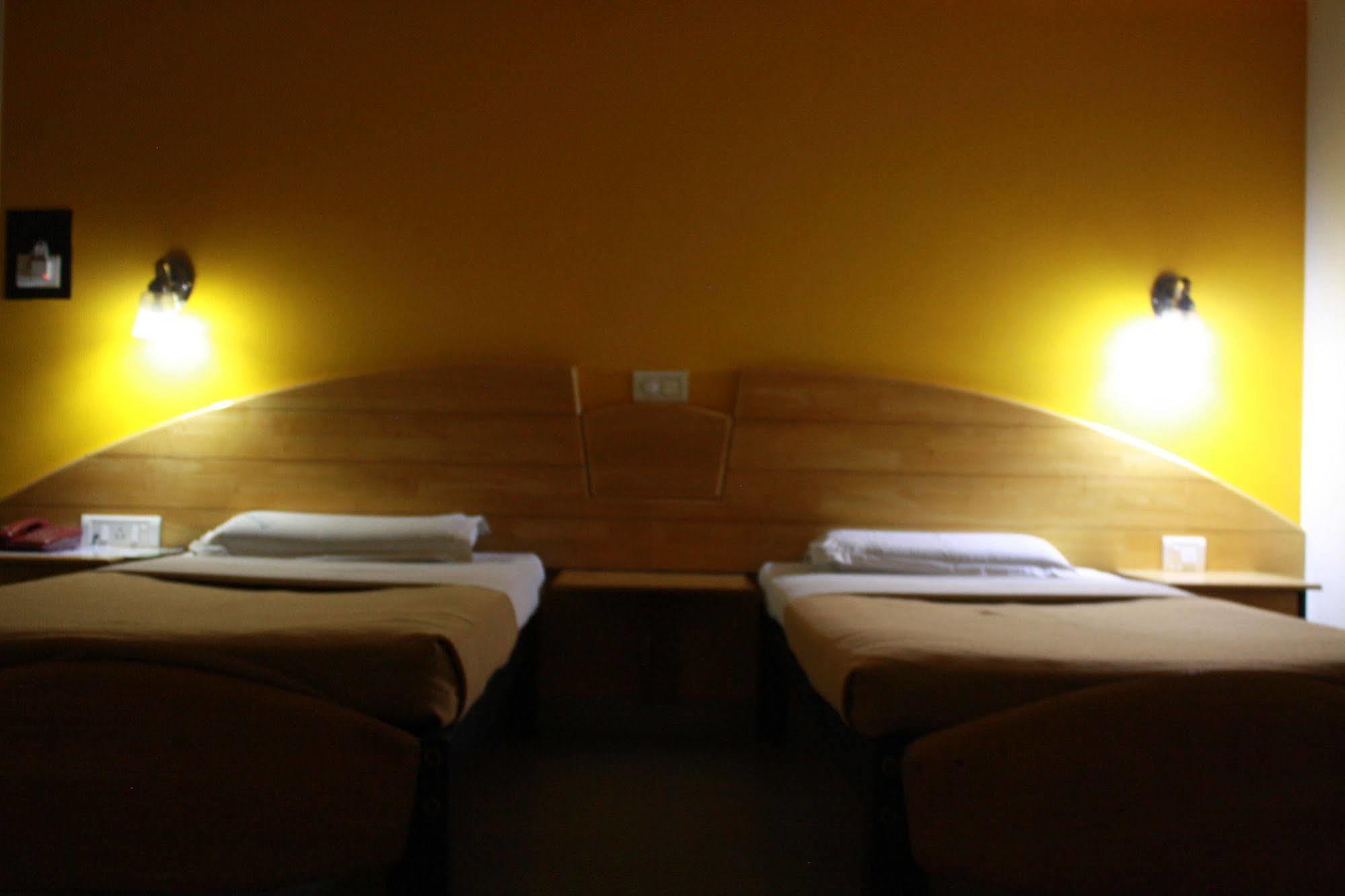 Tom'S Hotel Bangalore Luaran gambar